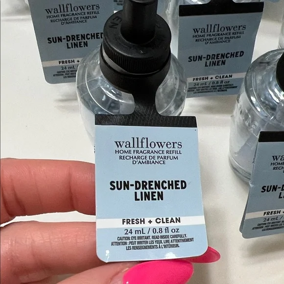 Bath & Body Works Wallflower Sun-Drenched Linen (Make Offer or Bundle) - Picture 3 of 4